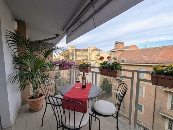 appartamento in vendita a Torino in zona Cit Turin