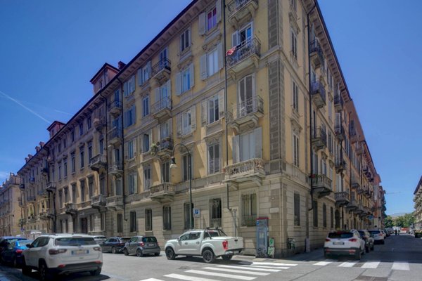 appartamento in vendita a Torino in zona Crocetta