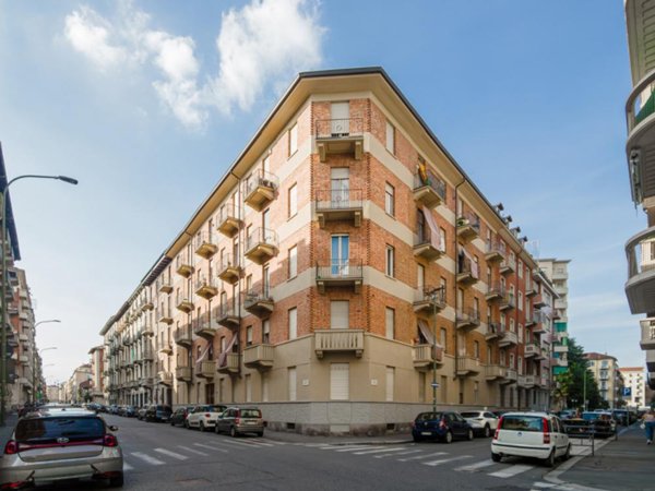 appartamento in vendita a Torino in zona Cenisia