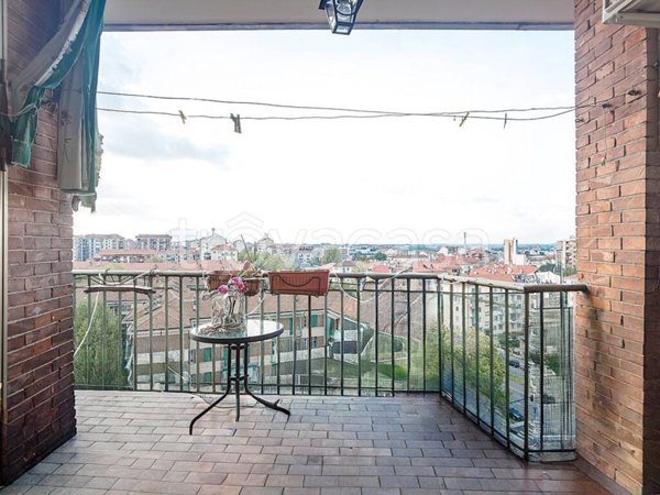appartamento in vendita a Torino in zona Borgata Vittoria