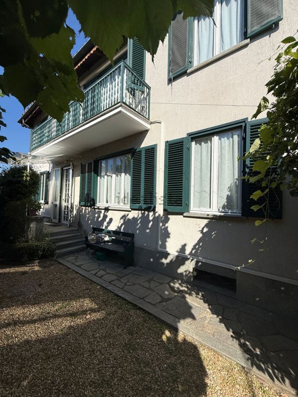 casa indipendente in vendita a Torino in zona Cavoretto