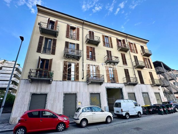 appartamento in vendita a Torino in zona Regio Parco