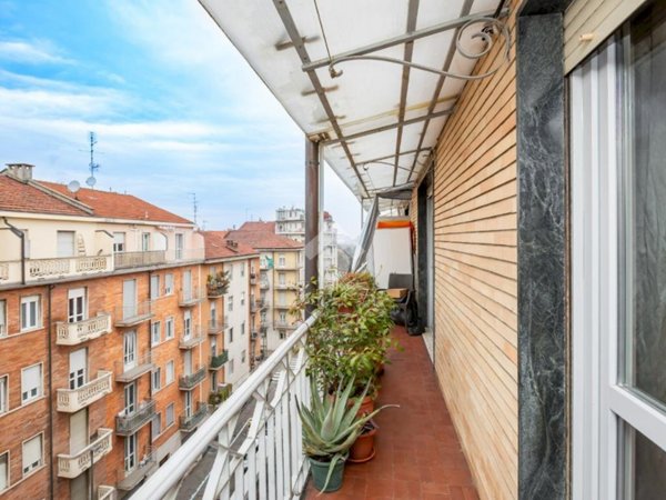 appartamento in vendita a Torino in zona Parella