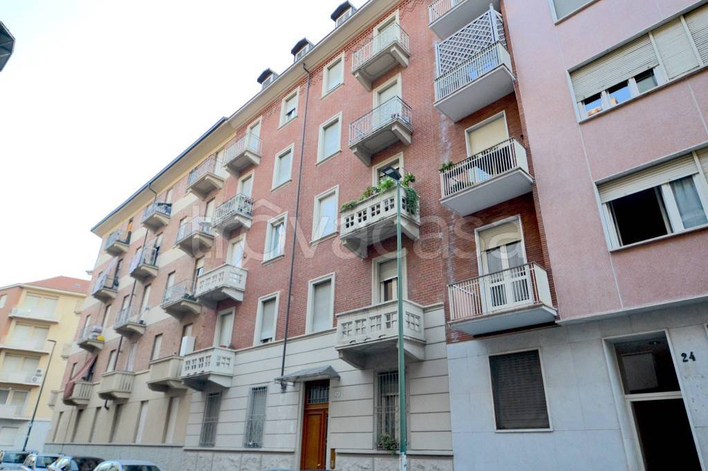 appartamento in vendita a Torino in zona Cenisia