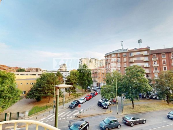 appartamento in vendita a Torino in zona Parella