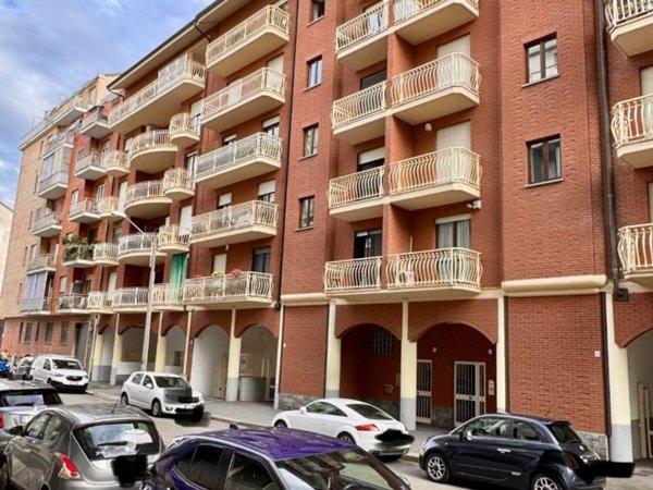 appartamento in vendita a Torino in zona Lingotto
