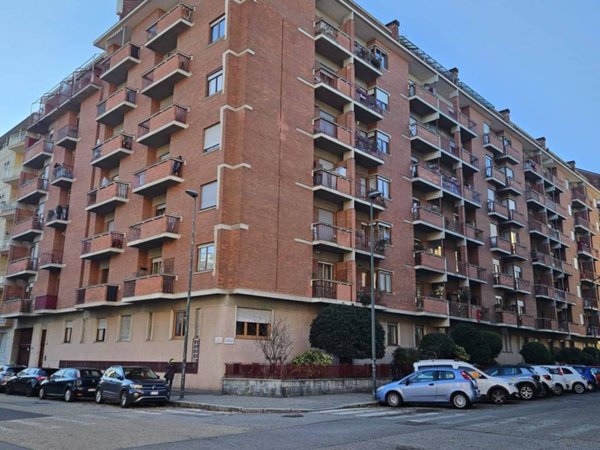 appartamento in vendita a Torino in zona Lingotto