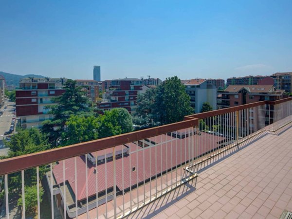 appartamento in vendita a Torino in zona Lingotto