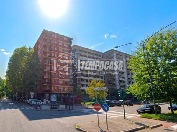 appartamento in vendita a Torino in zona Lingotto