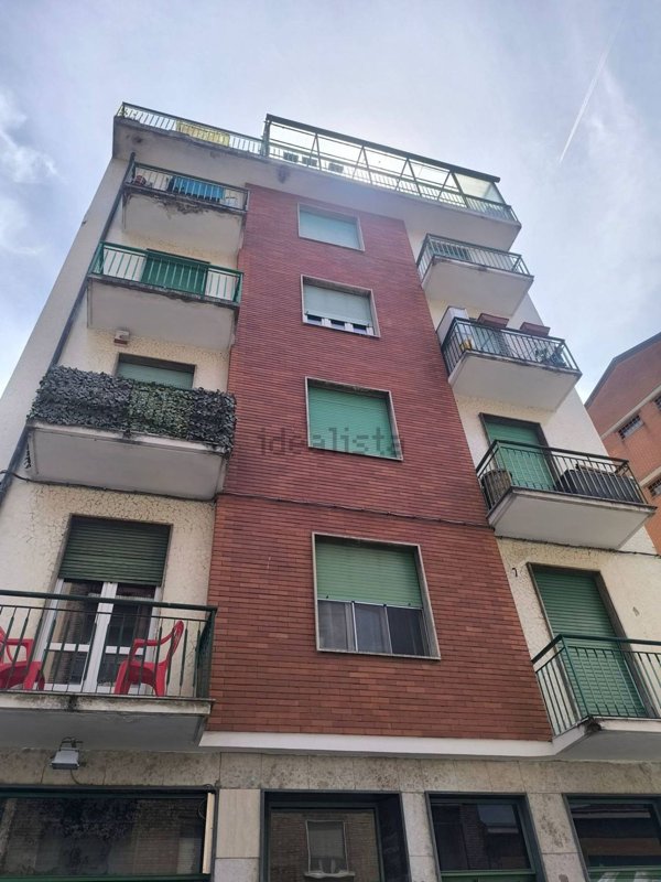 appartamento in vendita a Torino in zona Aurora