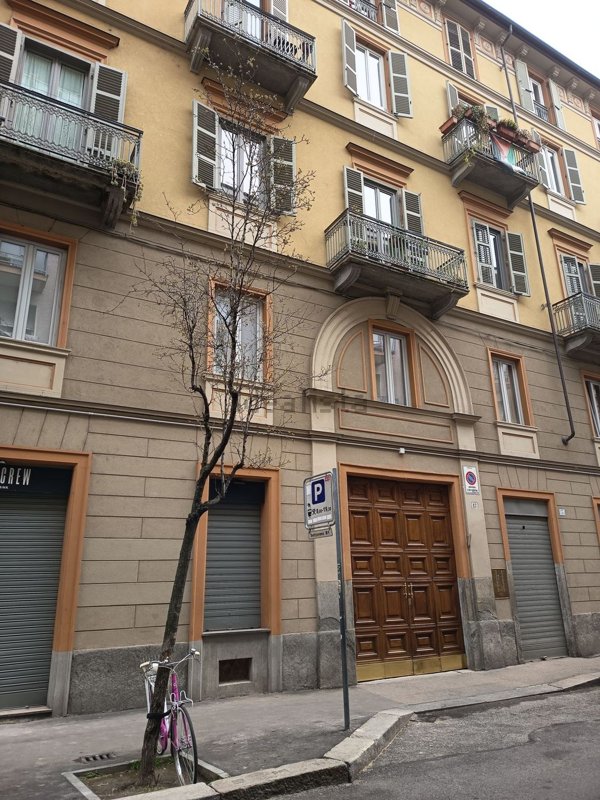 appartamento in vendita a Torino in zona San Salvario