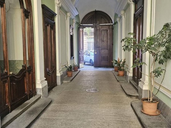appartamento in vendita a Torino in zona Crocetta