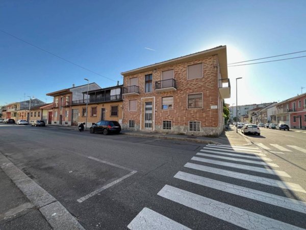 appartamento in vendita a Torino in zona Le Basse