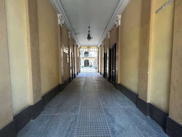 appartamento in vendita a Torino in zona Cit Turin