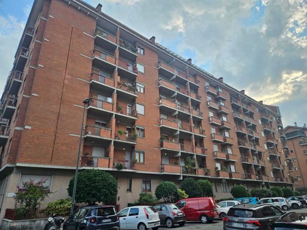 appartamento in vendita a Torino in zona Lingotto