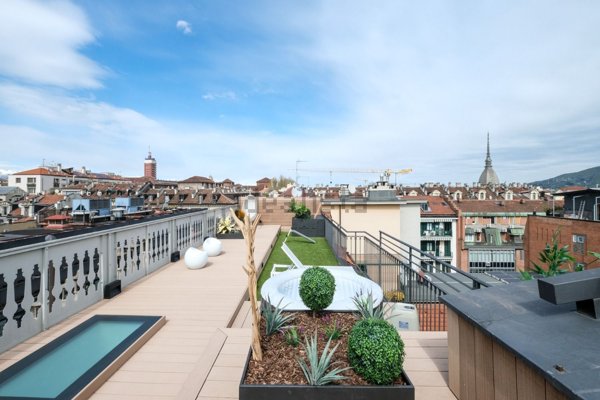 appartamento in vendita a Torino in zona Centro Storico
