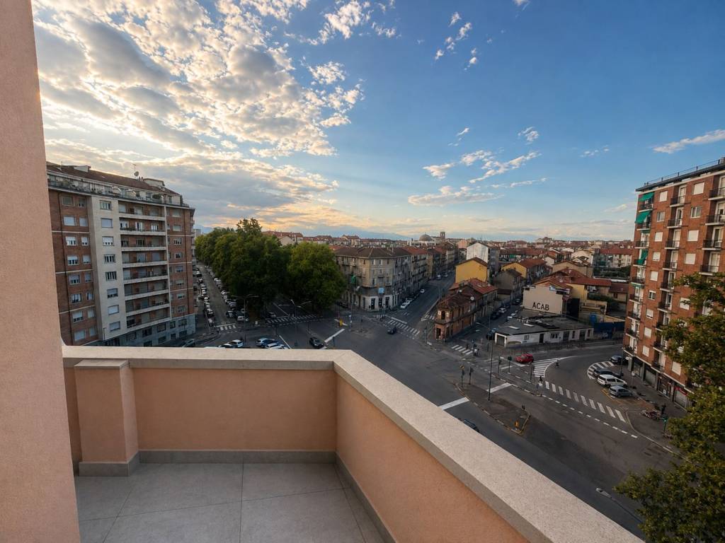 appartamento in vendita a Torino in zona Aurora
