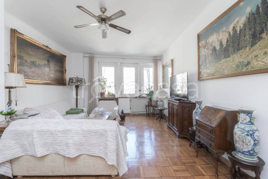 appartamento in vendita a Torino in zona Cit Turin