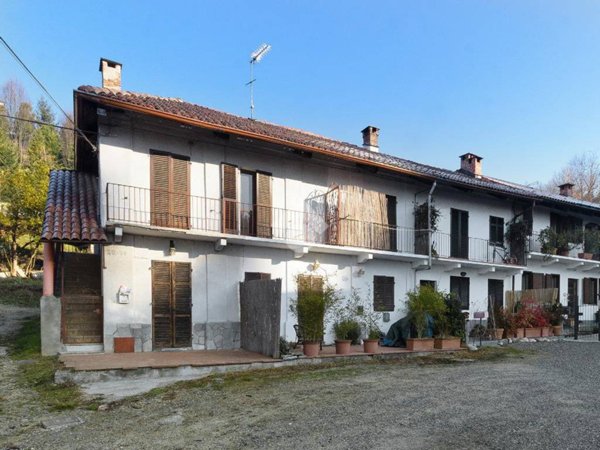 casa indipendente in vendita a Torino in zona Sassi
