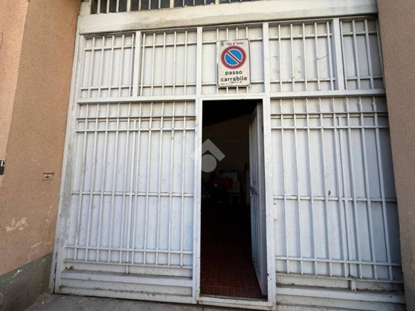 locale commerciale in vendita a Torino in zona San Donato