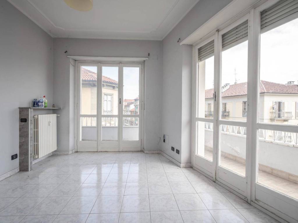 appartamento in vendita a Torino in zona Aurora