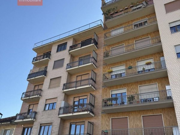 appartamento in vendita a Torino in zona Lingotto