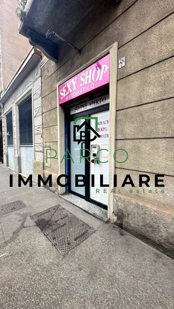 locale commerciale in vendita a Torino in zona Borgo San Paolo