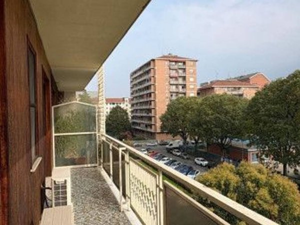 appartamento in vendita a Torino in zona Millefonti