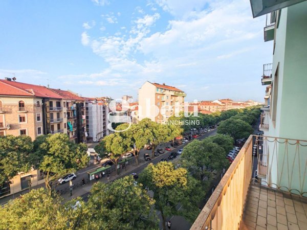 appartamento in vendita a Torino in zona Cenisia