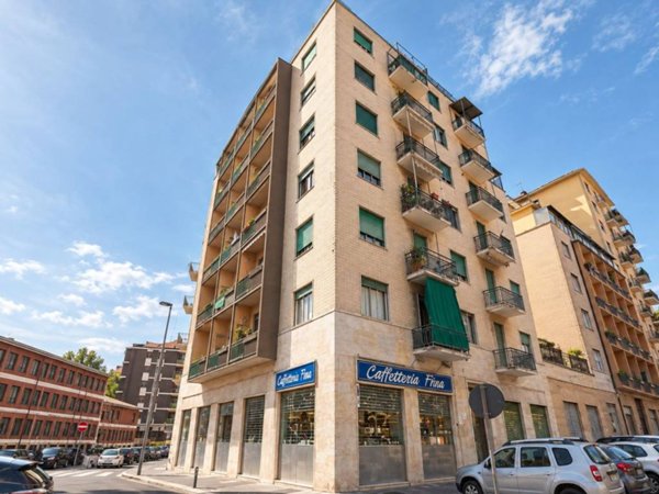 appartamento in vendita a Torino in zona Aurora