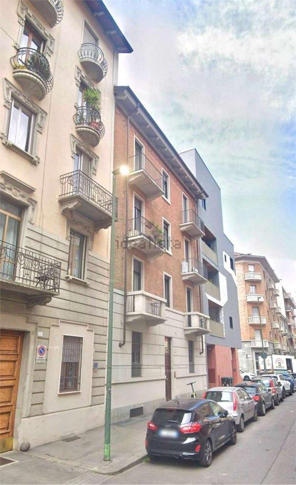 appartamento in vendita a Torino in zona Cenisia