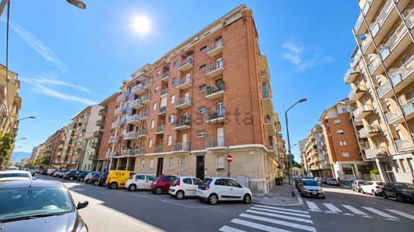 appartamento in vendita a Torino in zona Santa Rita
