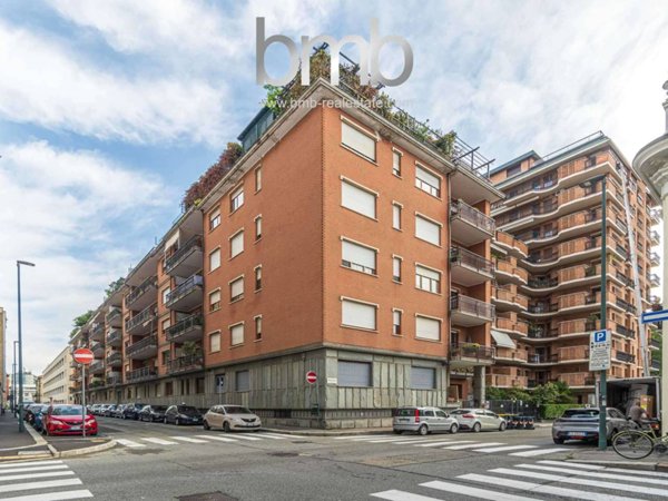 appartamento in vendita a Torino in zona San Salvario