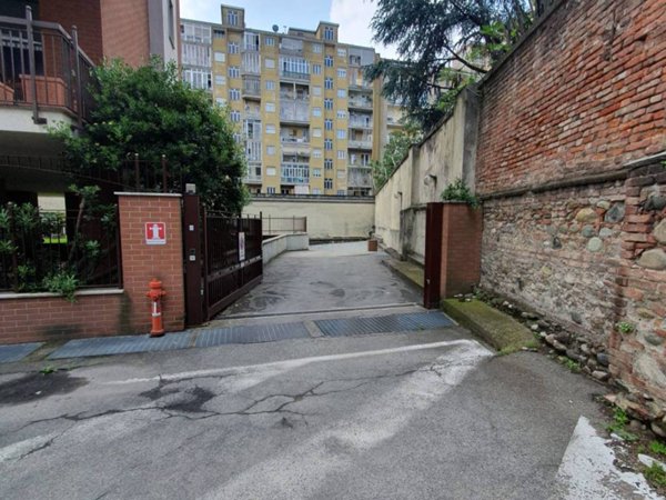 box auto in vendita a Torino in zona Parella