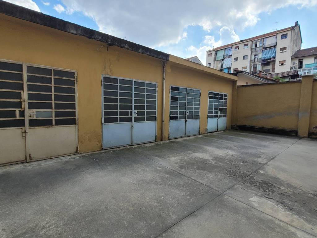 box auto in vendita a Torino in zona Borgata Vittoria