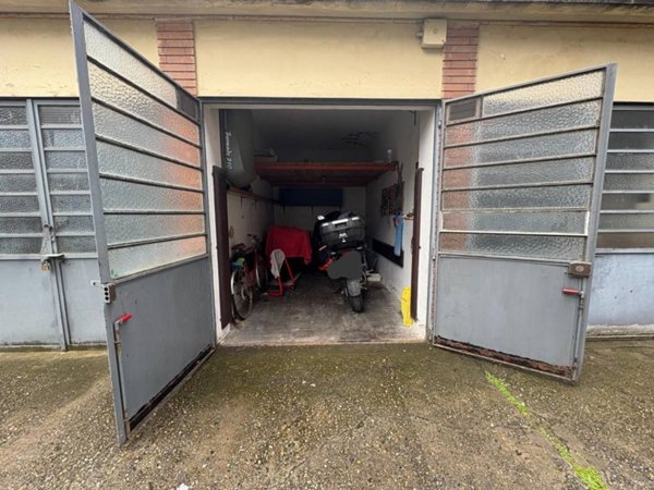 box auto in vendita a Torino in zona Mirafiori Nord