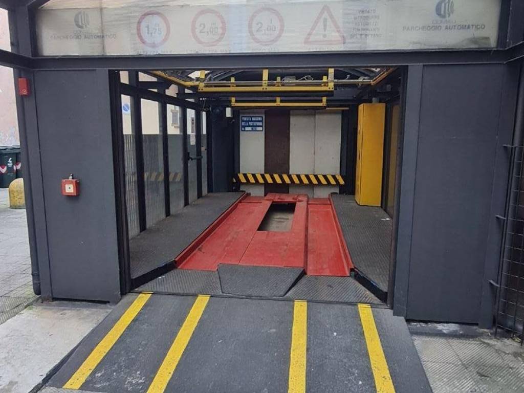 box auto in vendita a Torino in zona Aeronautica