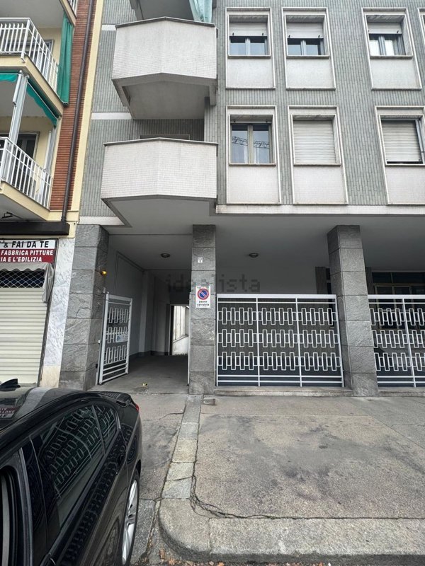 box auto in vendita a Torino in zona Mirafiori Nord