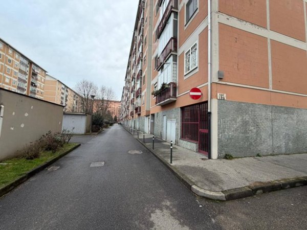 box auto in vendita a Torino in zona Mirafiori Sud