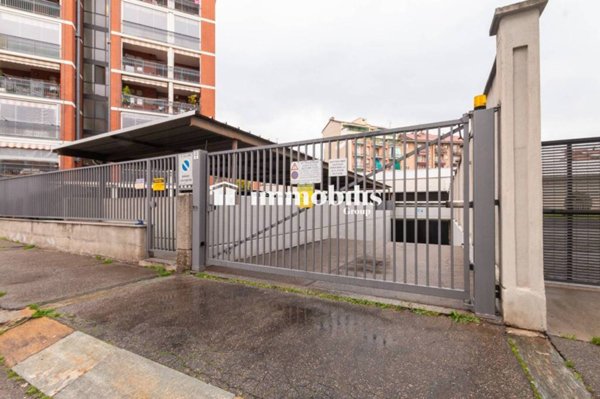 box auto in vendita a Torino in zona Borgata Lesna
