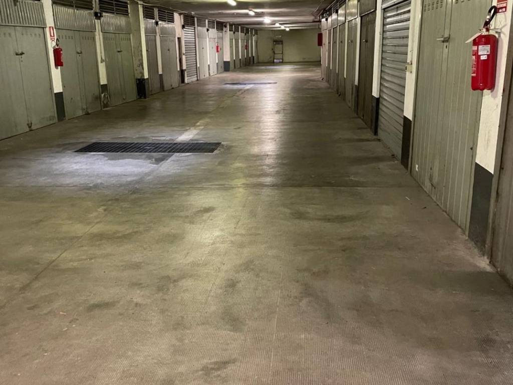 box auto in vendita a Torino in zona Mirafiori Sud