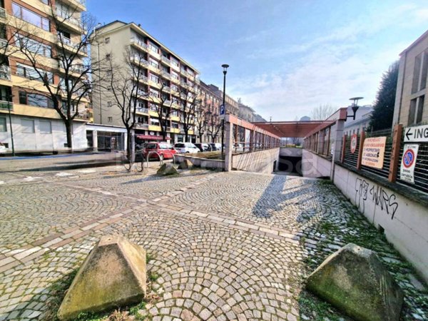 box auto in vendita a Torino in zona Crocetta