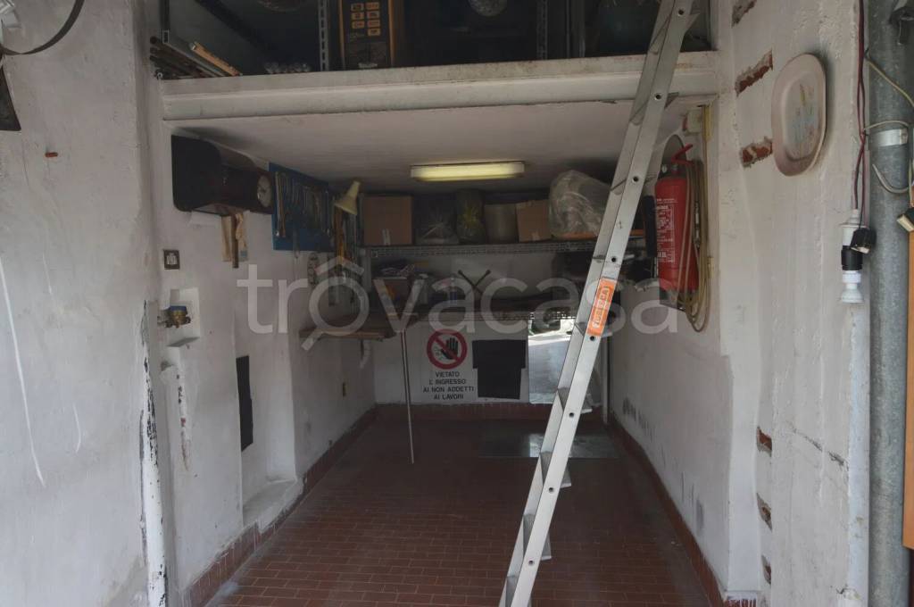 box auto in vendita a Torino in zona Lingotto