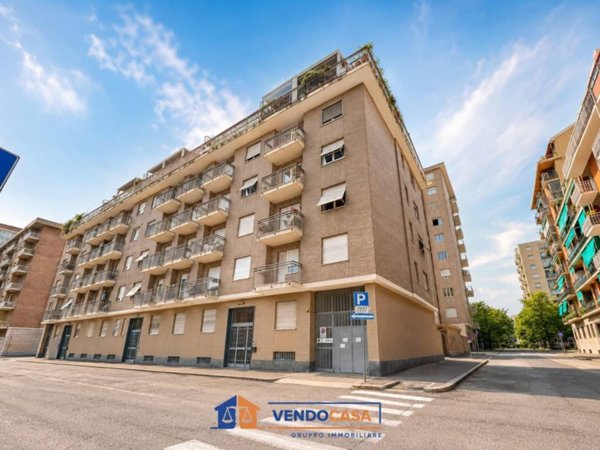 box auto in vendita a Torino in zona Lingotto