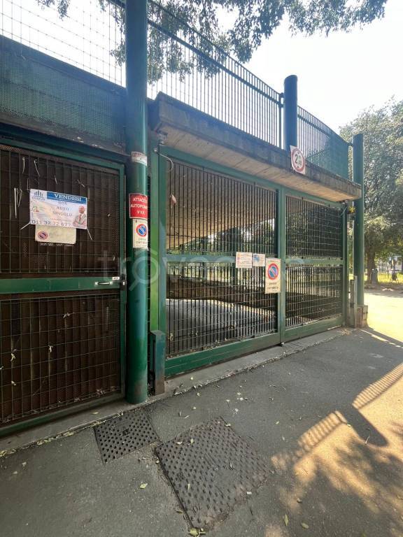 box auto in vendita a Torino in zona Mirafiori Sud