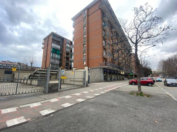 box auto in vendita a Torino in zona Mirafiori Sud