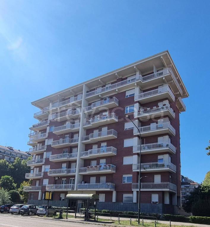 appartamento in vendita a Torino in zona Lingotto