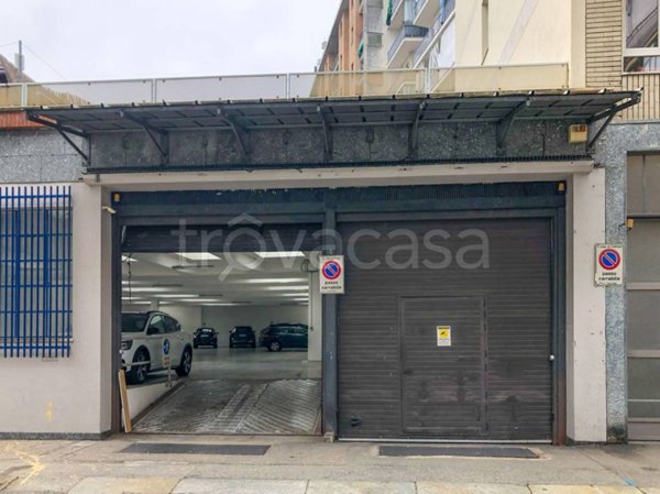 box auto in vendita a Torino in zona Lingotto