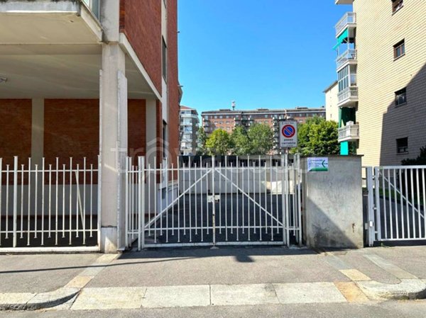 box auto in vendita a Torino in zona Mirafiori Sud