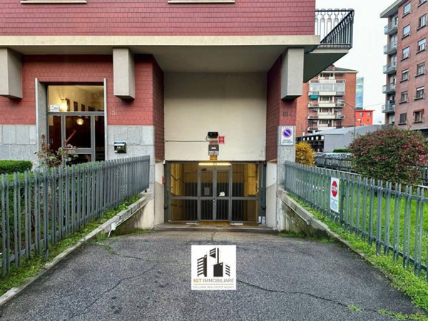 box auto in vendita a Torino in zona Lingotto